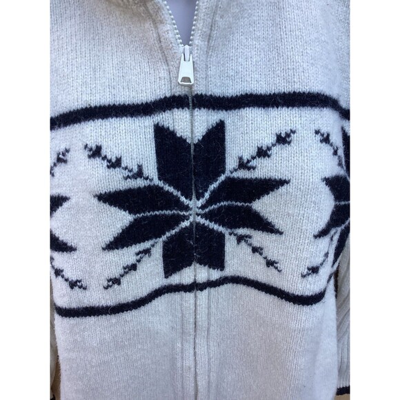 Roots Winter Edition Cream Blue Snowflake Sweater Women's Large 100% Lambs Wool - Picture 3 of 8